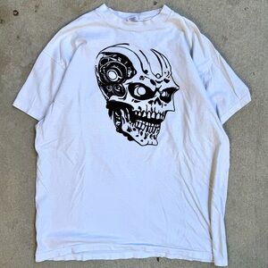 Vintage 80s White Men’s Grunge Skull Art Skate Tshirt XL 23x28